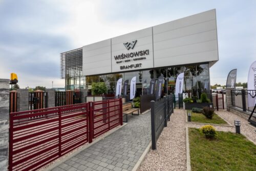 3, 2, 1… wystartował projekt Salonowe Rewolucje marki WIŚNIOWSKI! 16 3, 2, 1… wystartował projekt Salonowe Rewolucje marki WIŚNIOWSKI!